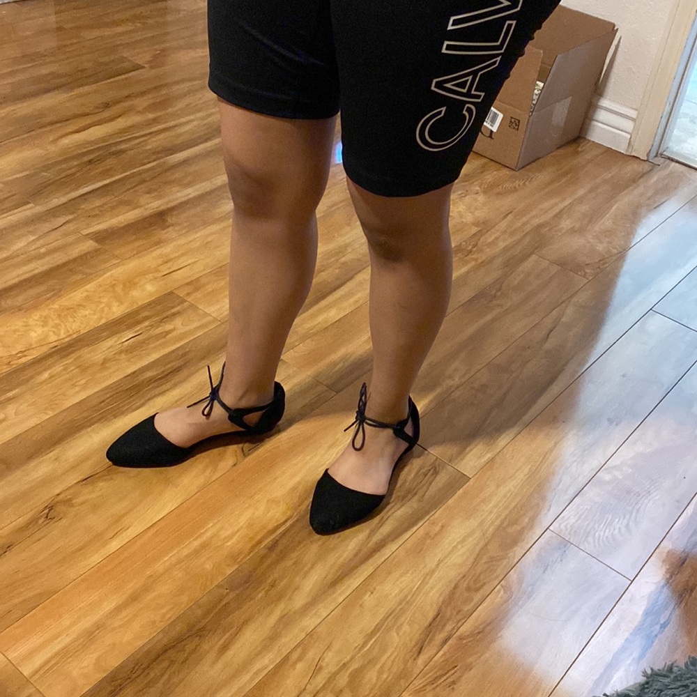 Black flat sandals, size 7 - Picture 4 of 7